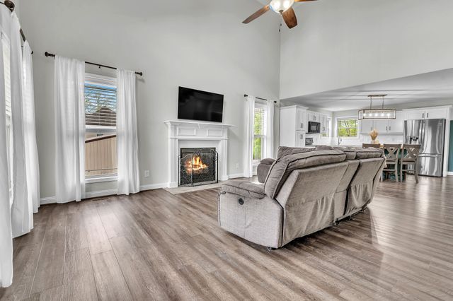 270 Harper Rd, Clarksville, TN 37043