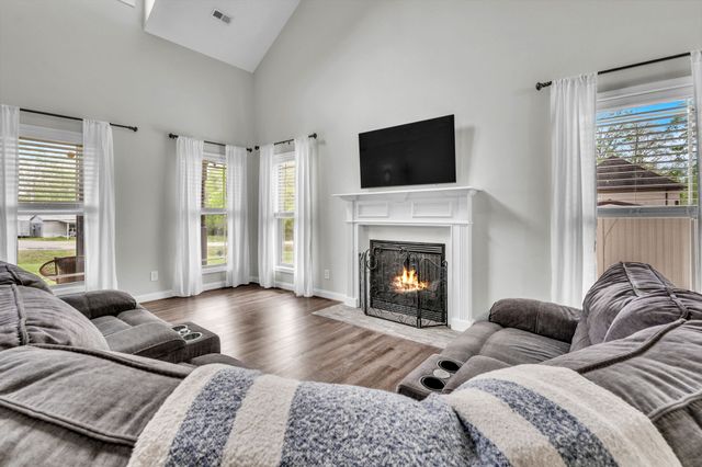 270 Harper Rd, Clarksville, TN 37043