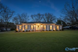 106 Collier Drive, Albertville, AL 35951