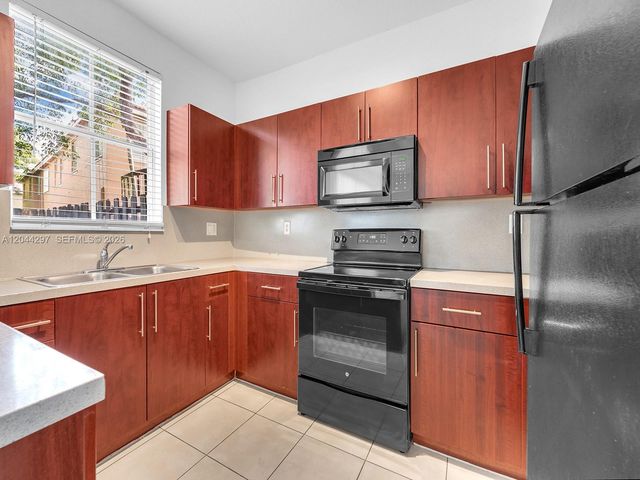 2482 SE 15th Court, Homestead, FL 33035
