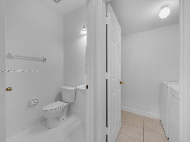 2482 SE 15th Court, Homestead, FL 33035