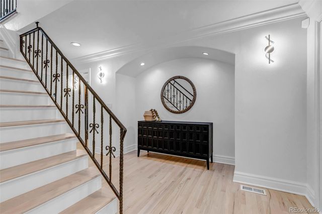 17 E Belleview Lane, Greenwood Village, CO 80121