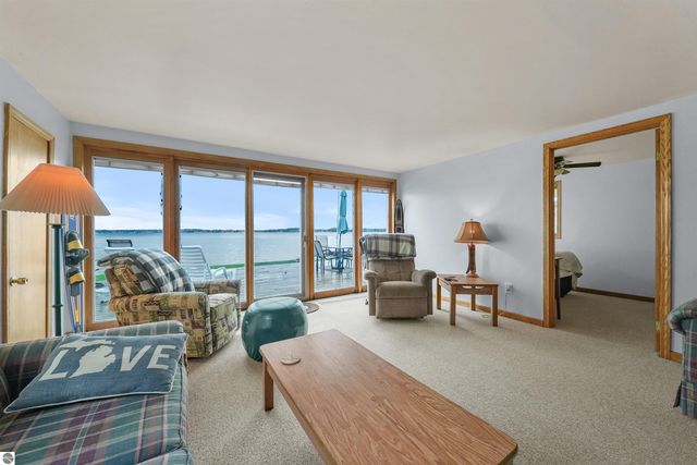 140 Forest Lawn, Cadillac, MI 49601