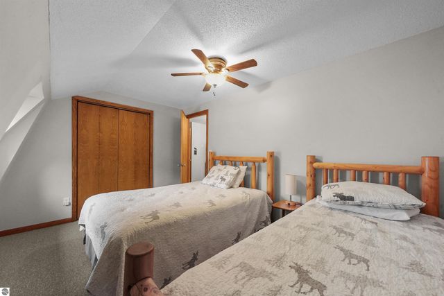 140 Forest Lawn, Cadillac, MI 49601