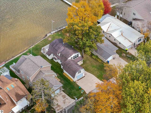 140 Forest Lawn, Cadillac, MI 49601