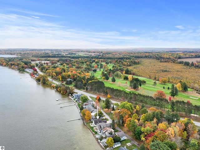 140 Forest Lawn, Cadillac, MI 49601