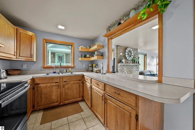 140 Forest Lawn, Cadillac, MI 49601