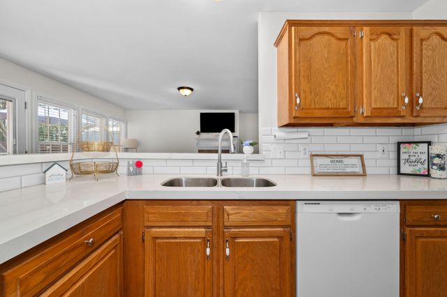 206 Brentmeade Dr, Murfreesboro, TN 37130