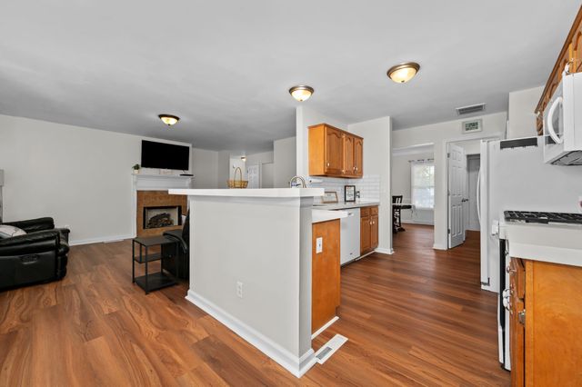 206 Brentmeade Dr, Murfreesboro, TN 37130