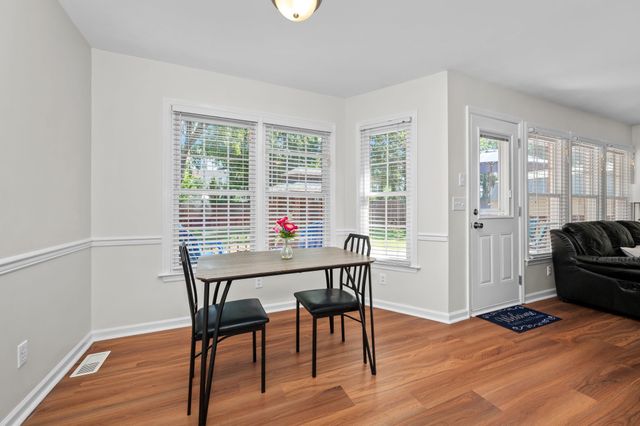 206 Brentmeade Dr, Murfreesboro, TN 37130