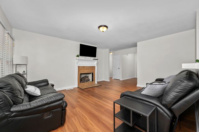 206 Brentmeade Dr, Murfreesboro, TN 37130