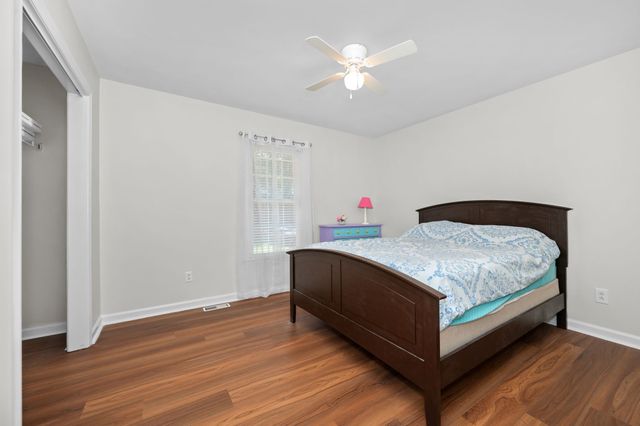 206 Brentmeade Dr, Murfreesboro, TN 37130