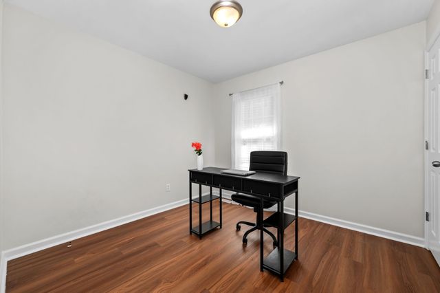 206 Brentmeade Dr, Murfreesboro, TN 37130