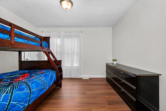 206 Brentmeade Dr, Murfreesboro, TN 37130