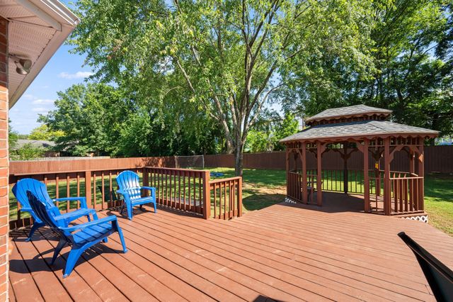 206 Brentmeade Dr, Murfreesboro, TN 37130