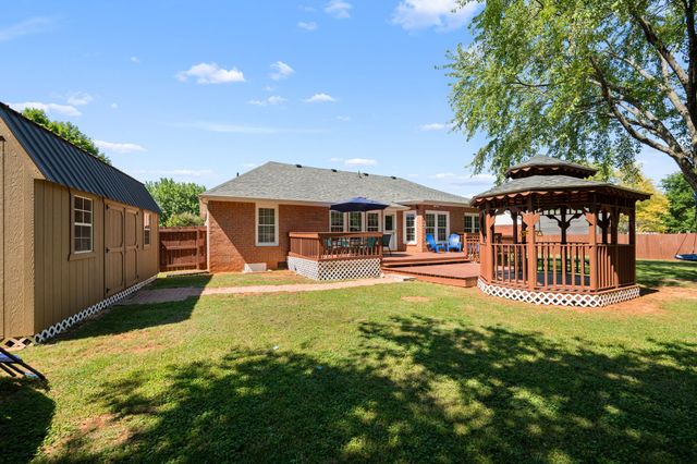 206 Brentmeade Dr, Murfreesboro, TN 37130