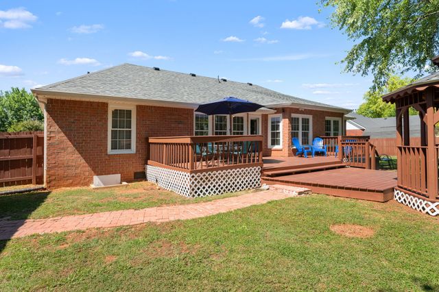206 Brentmeade Dr, Murfreesboro, TN 37130