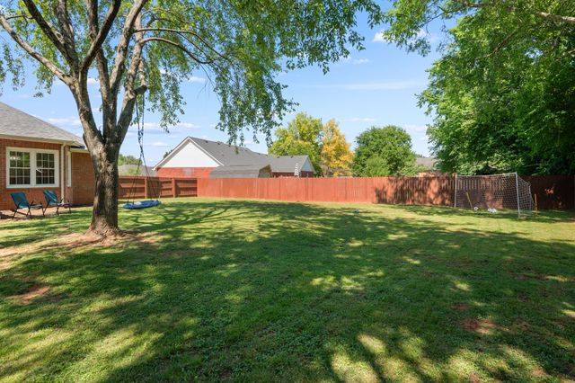 206 Brentmeade Dr, Murfreesboro, TN 37130