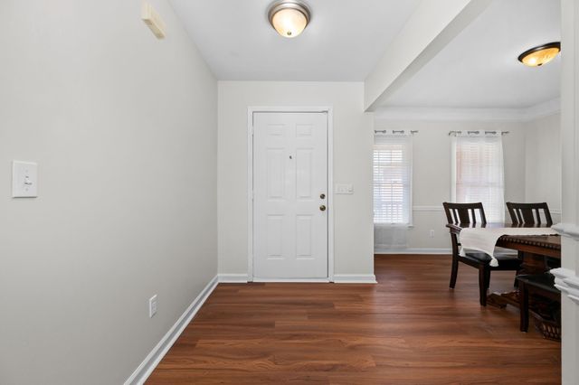 206 Brentmeade Dr, Murfreesboro, TN 37130