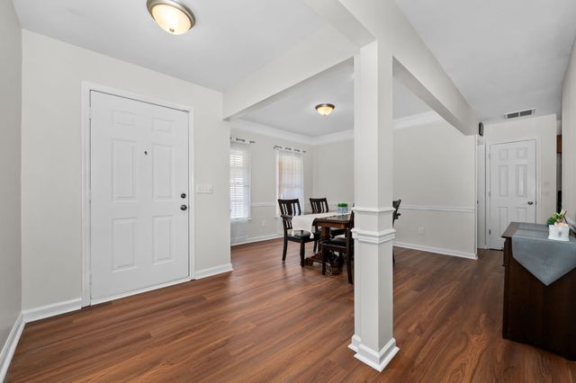 206 Brentmeade Dr, Murfreesboro, TN 37130