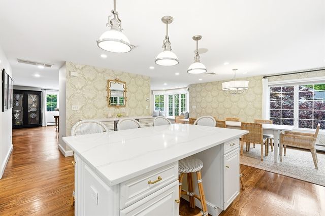22 Hollywood Rd, Winchester, MA 01890