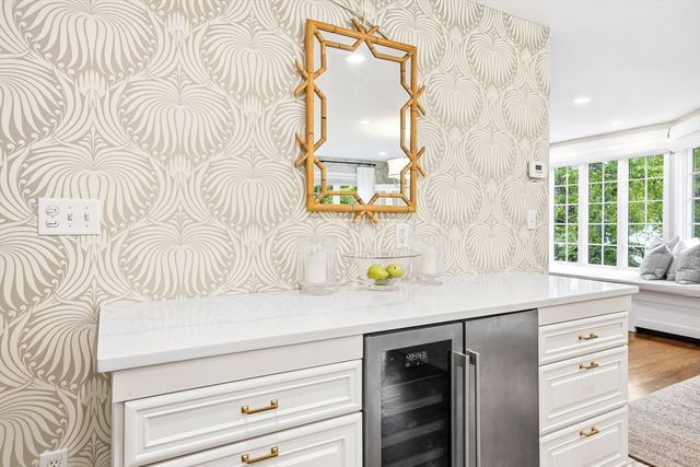 22 Hollywood Rd, Winchester, MA 01890
