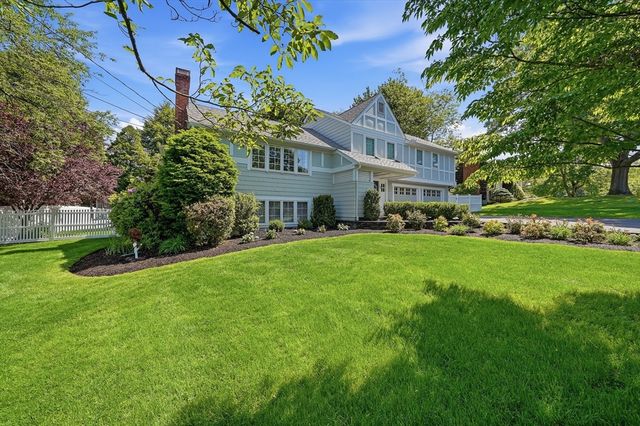 22 Hollywood Rd, Winchester, MA 01890