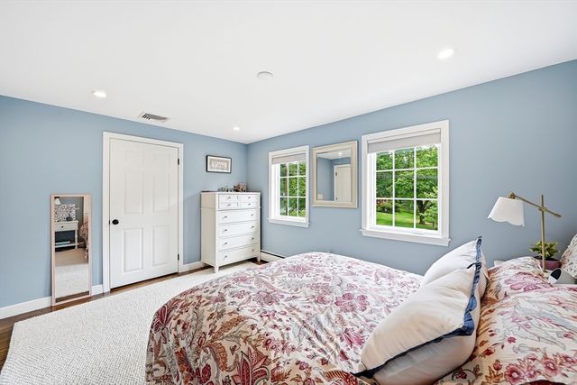 22 Hollywood Rd, Winchester, MA 01890
