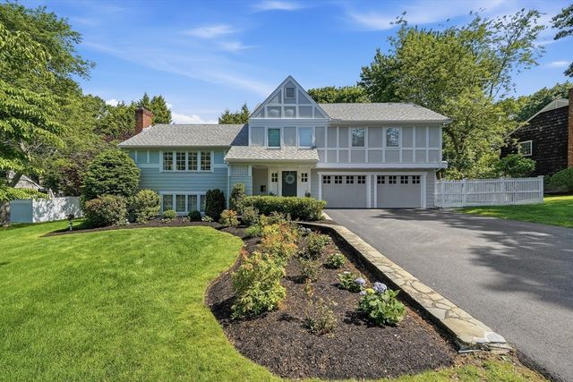 22 Hollywood Rd, Winchester, MA 01890