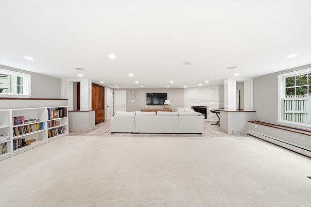 22 Hollywood Rd, Winchester, MA 01890