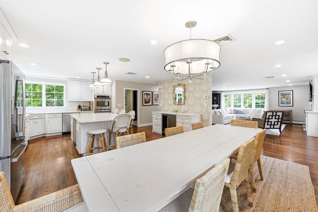 22 Hollywood Rd, Winchester, MA 01890