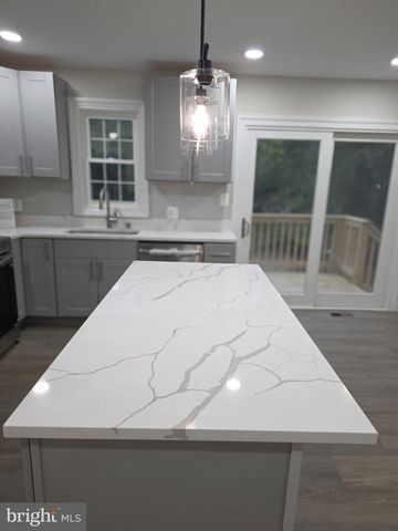 391 HILLTOP LN, Annapolis, MD 21403