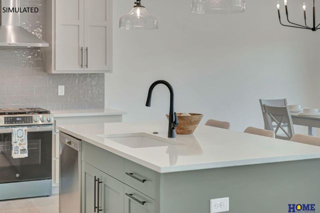 820 Regiment Road, Lincoln, NE 68527