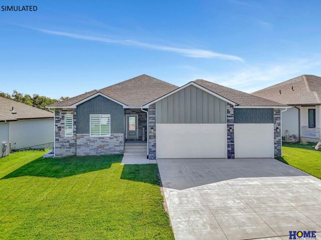 820 Regiment Road, Lincoln, NE 68527