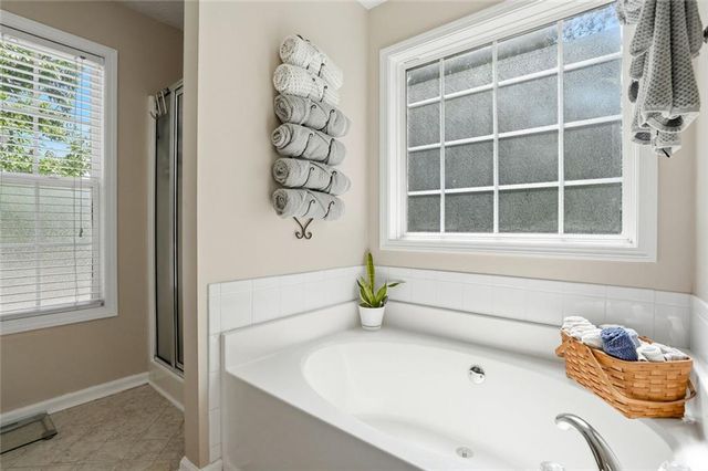 1005 Pebble Bend Drive, Grayson, GA 30017