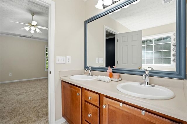 1005 Pebble Bend Drive, Grayson, GA 30017