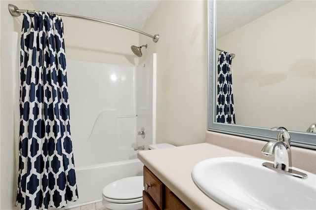1005 Pebble Bend Drive, Grayson, GA 30017