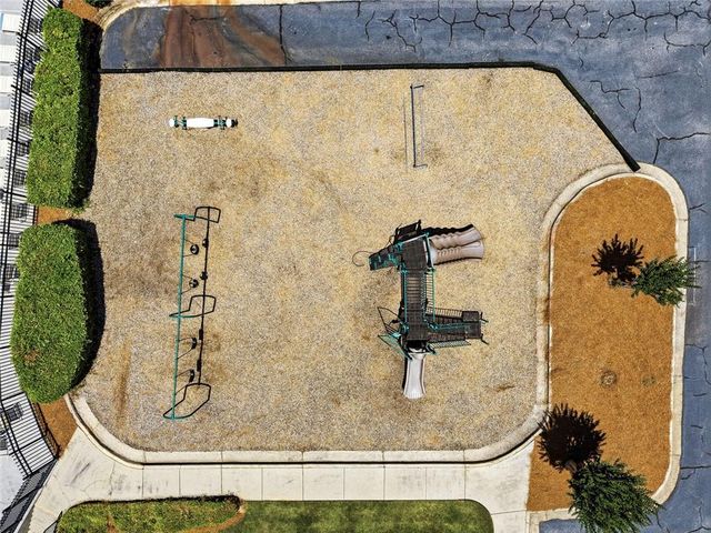 1005 Pebble Bend Drive, Grayson, GA 30017