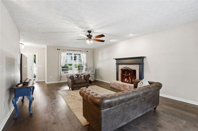 1005 Pebble Bend Drive, Grayson, GA 30017