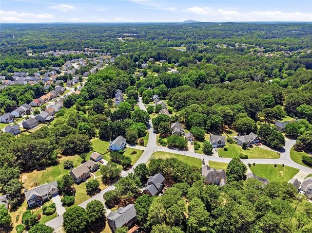 1005 Pebble Bend Drive, Grayson, GA 30017