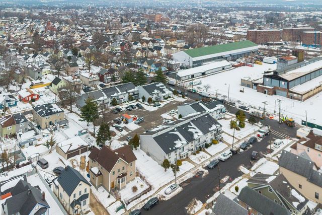 15 Davidson Court, Staten Island, NY 10303