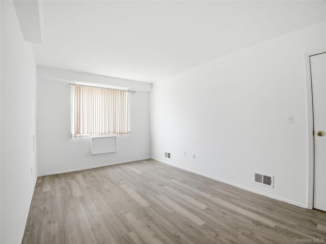 15 Davidson Court, Staten Island, NY 10303