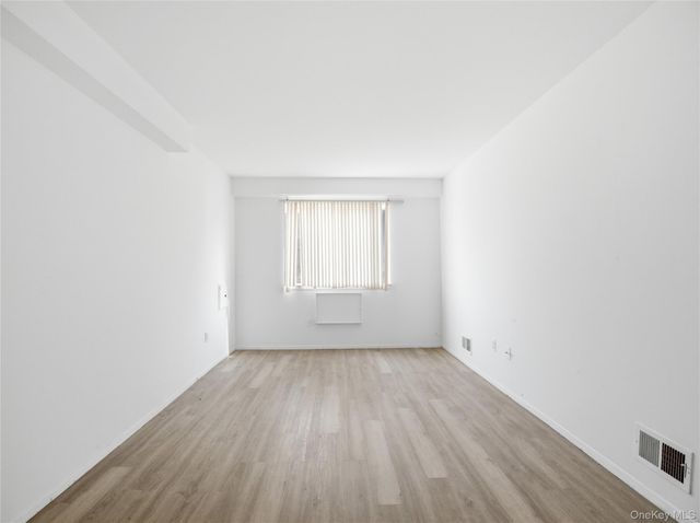 15 Davidson Court, Staten Island, NY 10303