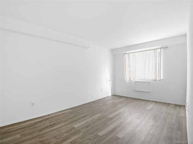 15 Davidson Court, Staten Island, NY 10303