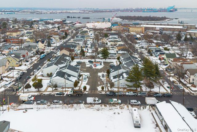 15 Davidson Court, Staten Island, NY 10303