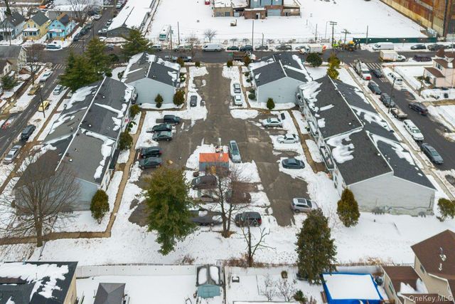 15 Davidson Court, Staten Island, NY 10303