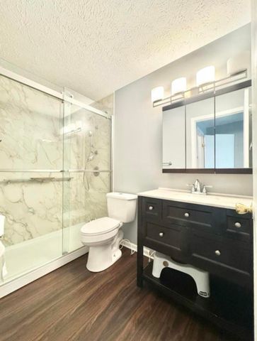 14 Woodland Hills Drive, 8 8, Southgate, KY 41071