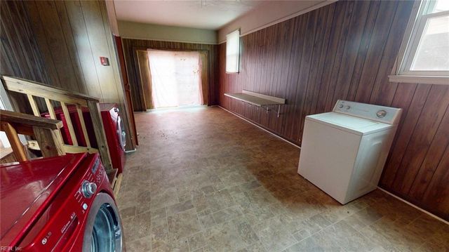 1003 Warfield DR, Portsmouth, VA 23701