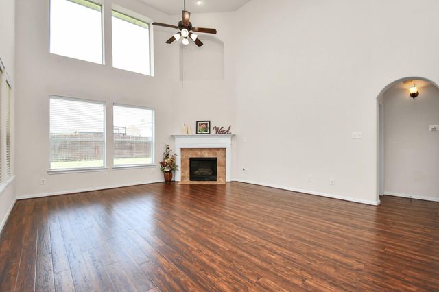 8627 Sweet Pasture Drive, Tomball, TX 77375