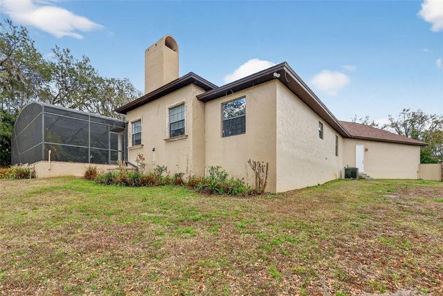 2007 COUNTRY CLUB DRIVE, Eustis, FL 32726